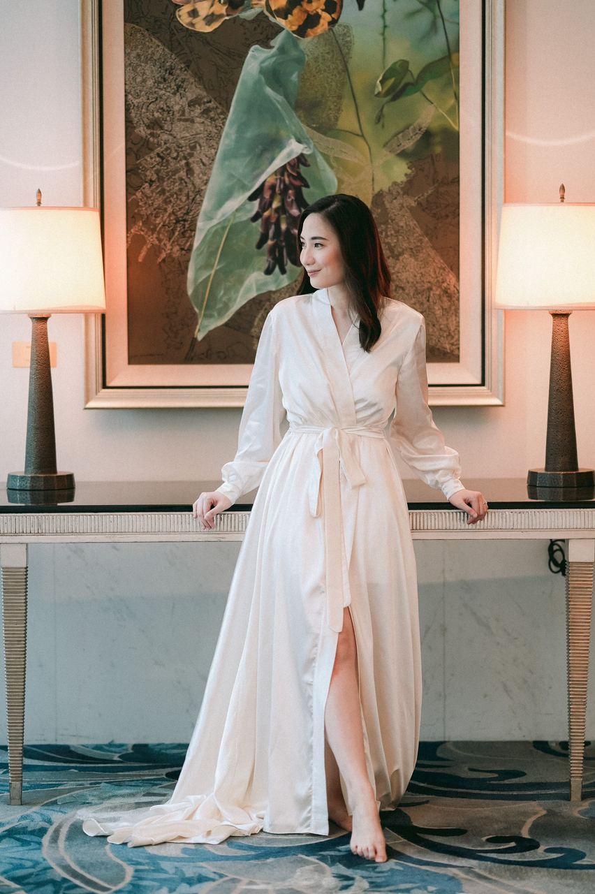 La Bianca Dressing Robe ( full silk  local)